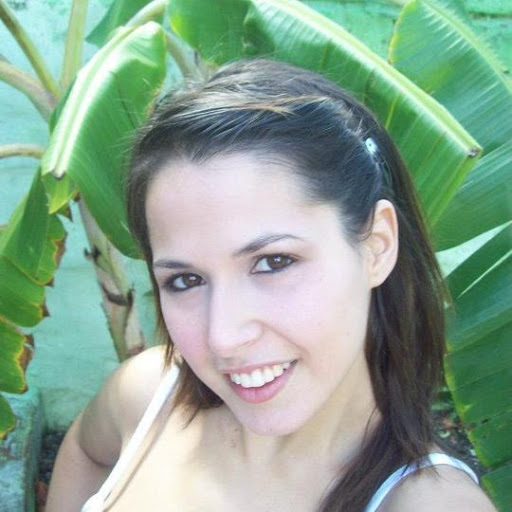 Luciana Leon Photo 15