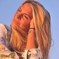 Erika Freitas Photo 25