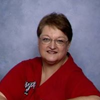 Elizabeth Peters Photo 48