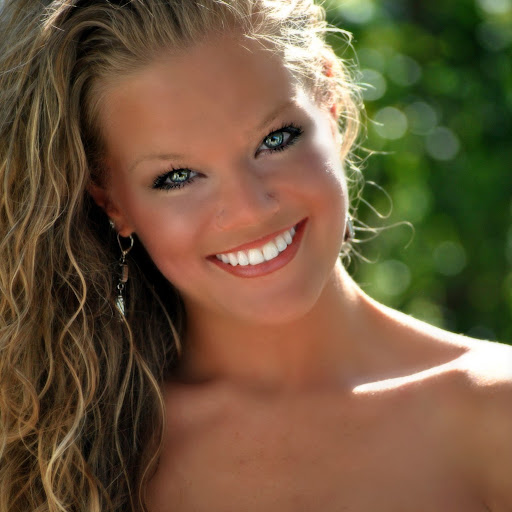 Megan Phillips Photo 27