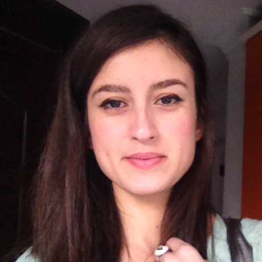 Basak Tanyeri Photo 2