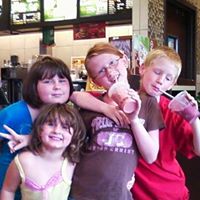 Kelly Goins Photo 25