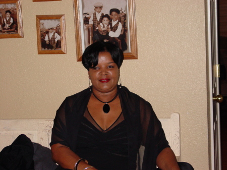 Robyn Robinson Photo 40