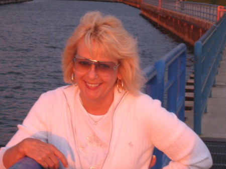 Elaine Patrick Photo 23