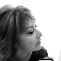 Carolyn Marks Photo 32