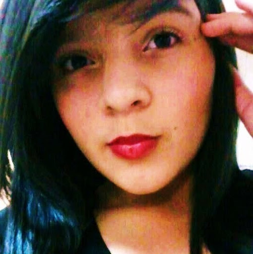 Sara Pineda Photo 17