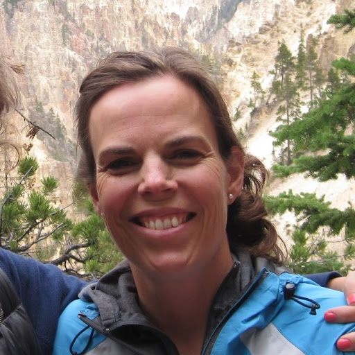 Laura Dunham Photo 22