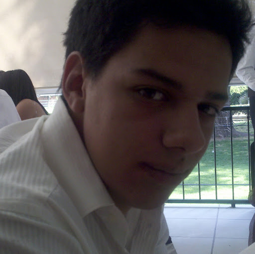 Ariel Amaro Photo 14