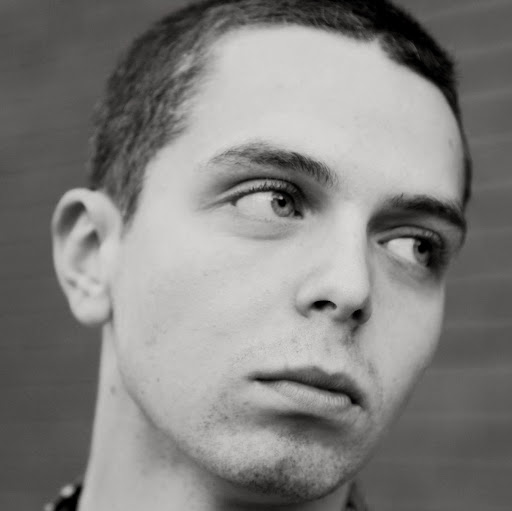 Aaron Stevens Photo 34