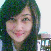 Kristina Tan Photo 21