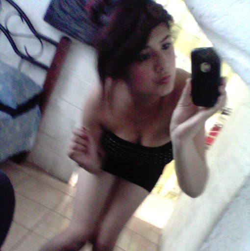 Sharon Garcia Photo 24