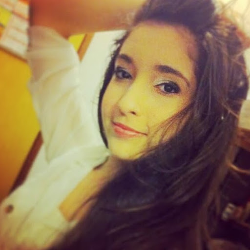 Clara Campos Photo 17