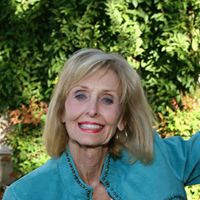 Gloria Elder Photo 25