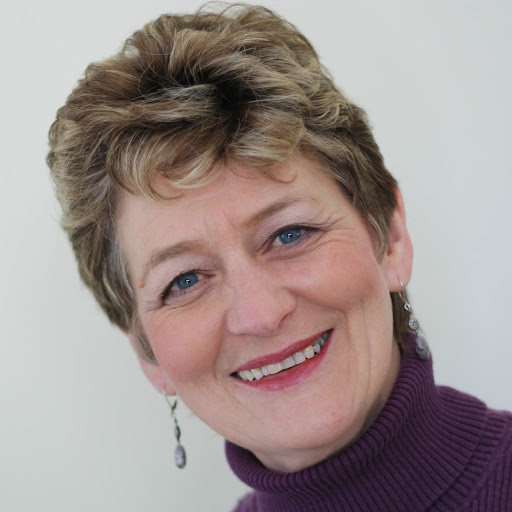 Anne Davis Photo 40