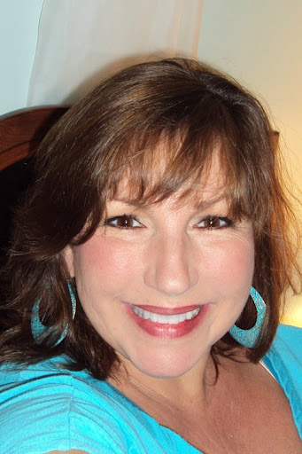 Laura Reed Photo 19