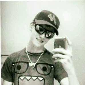Brandon Rowell Photo 14