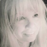 Susan Evans Photo 49