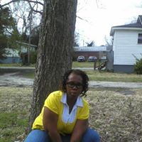Mia Miller Photo 9