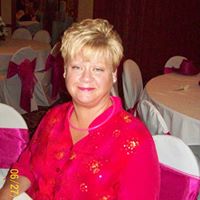 Suzanne Schroeder Photo 25