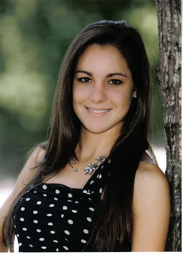 Maria Roberts Photo 34