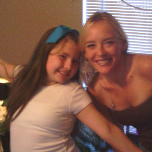 Michelle Lowe Photo 24