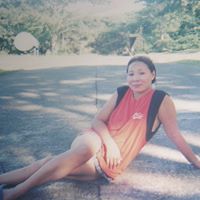 Rosalyn Reyes Photo 17