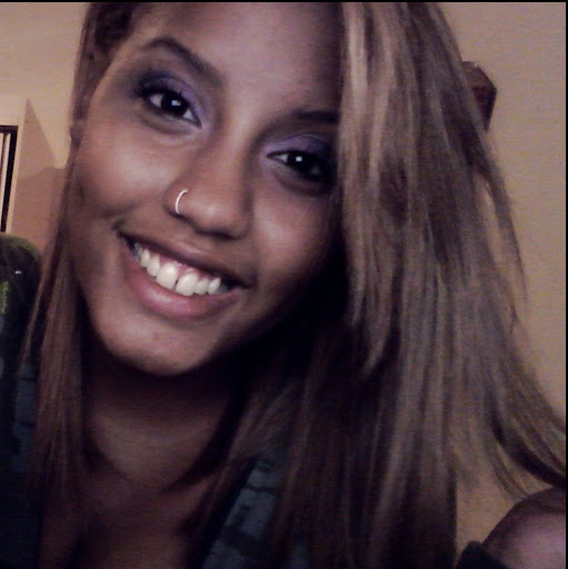 Stefany Garcia Photo 7