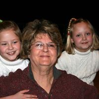 Peggy Combs Photo 30