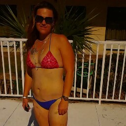 Genevieve Wallace Photo 23