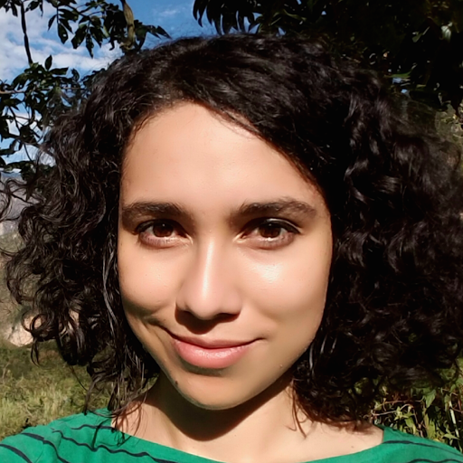 Elizabeth Barrios Photo 38