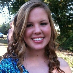 Haley Howell Photo 25