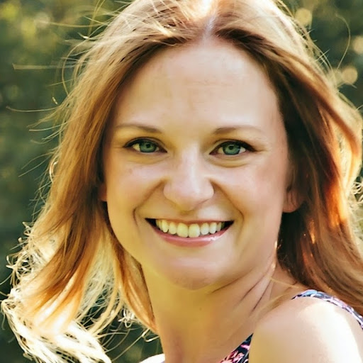 Lauren Sharp Photo 32