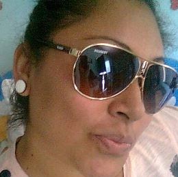 Elizabeth Roldan Photo 14