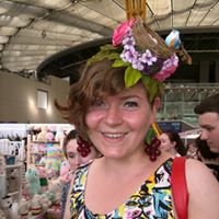 Emily Carson Photo 33