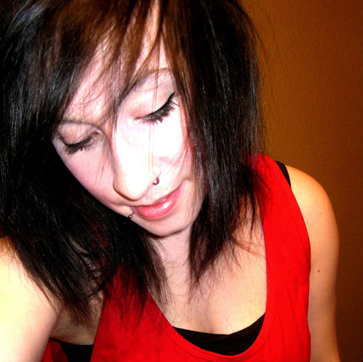 Hannah Armstrong Photo 17