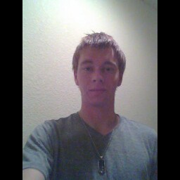 Logan Roe Photo 17