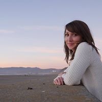 Emily Daniel Photo 23
