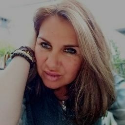 Alejandra Gonzalez Photo 21