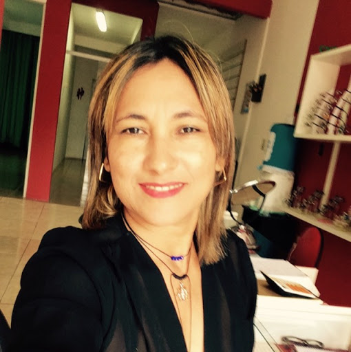 Sonia Soares Photo 28