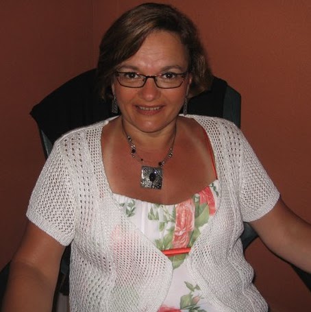 Michelle Perron Photo 33