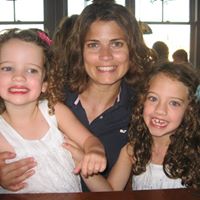 Julie Gillespie Photo 23