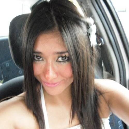 Stefanie Arellano Photo 18