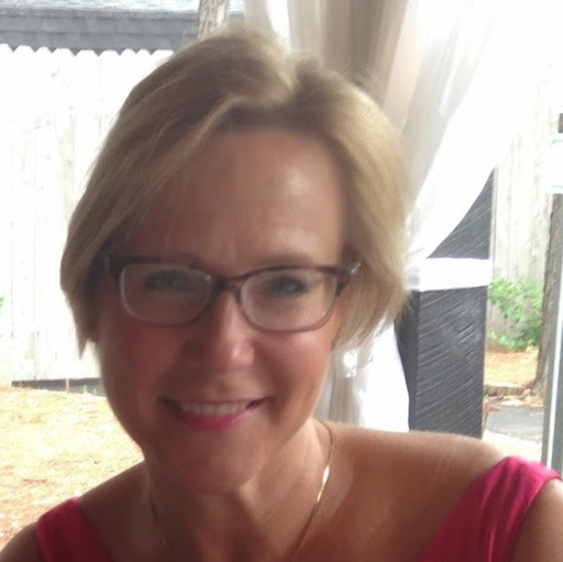 Laura Grover Photo 37