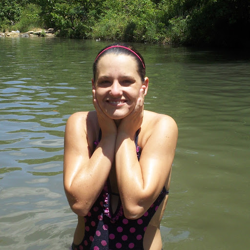 Amanda Francis Photo 25