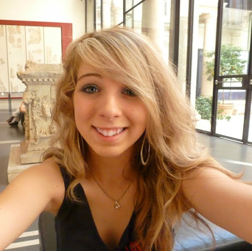 Paige English Photo 22