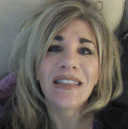 Holly Arnold Photo 46