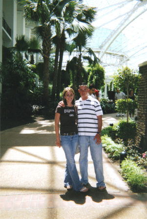Julie Vaughn Photo 27