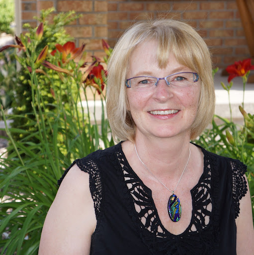 Debra Button Photo 16