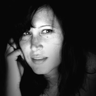 Sarah Bond Photo 28