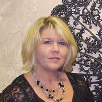 Shelly Lindsey Photo 32